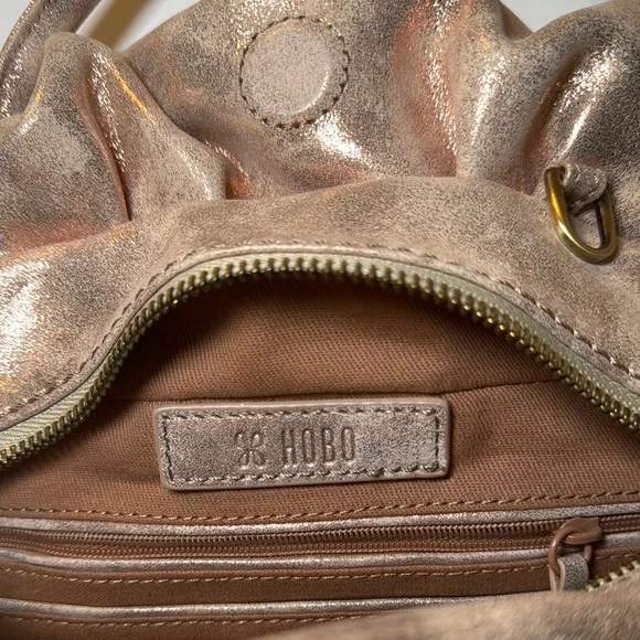 HOBO Gold Metallic Hand Bag with Distressed Leather Finish - Picture 3 of 7